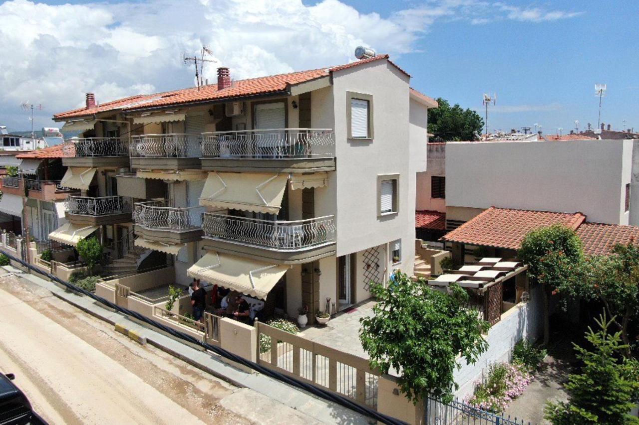 Ofrinio Central Apartments Exterior foto